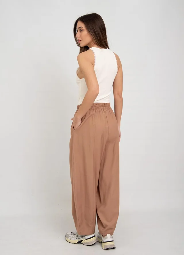 Pantalon tencel con recorte 