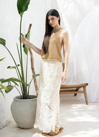 Falda crochet con recortes  - Vista 5