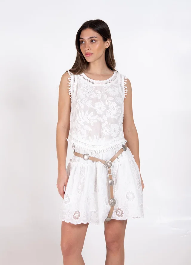 Musculosa bordada  con flecos