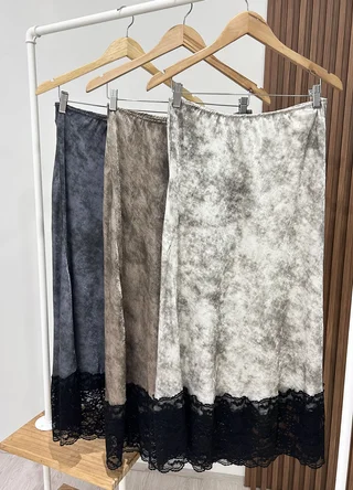 Falda midi con puntilla  - Vista 5