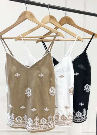 Musculosa bretel fino bordada  - Vista 4