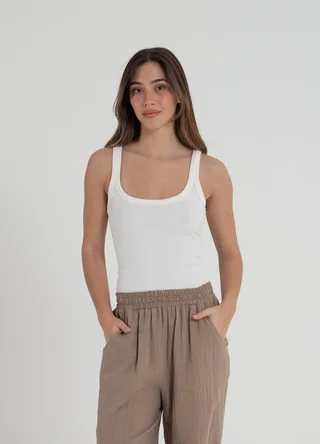 Musculosa morley microfibra ecote cavado  - Vista 2