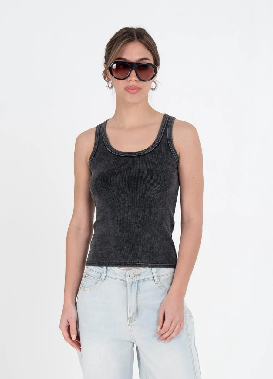 Musculosa prelavada lisa 