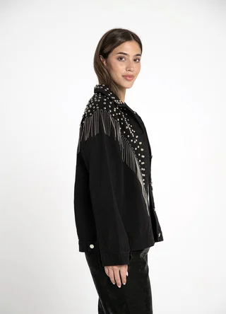 Campera con tachas y tira colgante negro - Vista 3