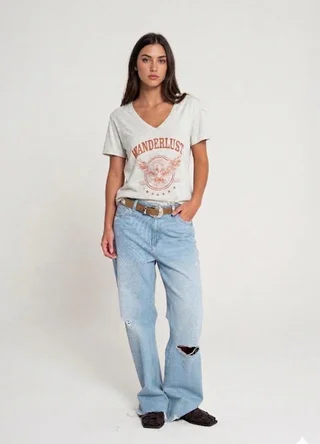 Remera WANDERLUST  - Vista 1