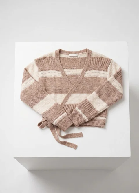 Sweater cruzado rayado 