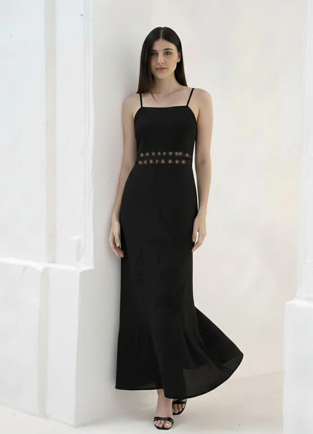 Solero de lino con recorte en cintura y bordado en falda