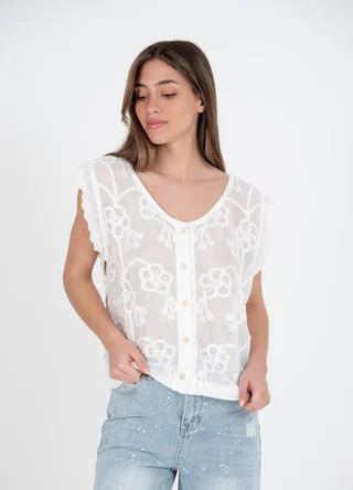 Blusa bordada flores con puntilla en hombro  - Vista 3
