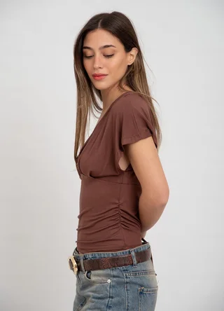 Remera viscosa c/frunce escote V  - Vista 3