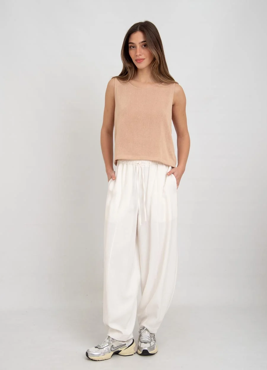 Pantalon tencel con recorte 