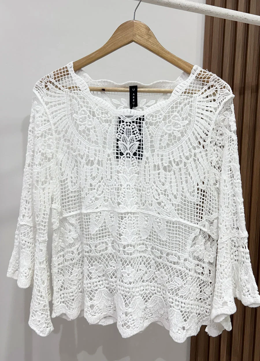Blusa crochet manga campana 3/4