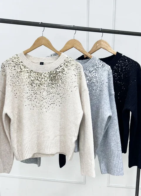 Sweater con lentejuelas en escote 