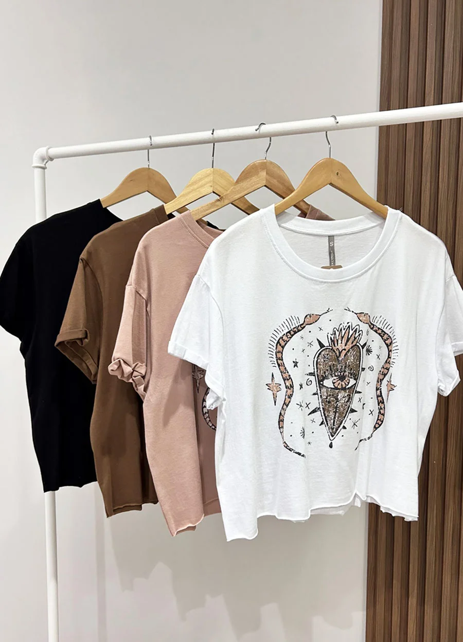 Remera CORAZON SERPIENTE 