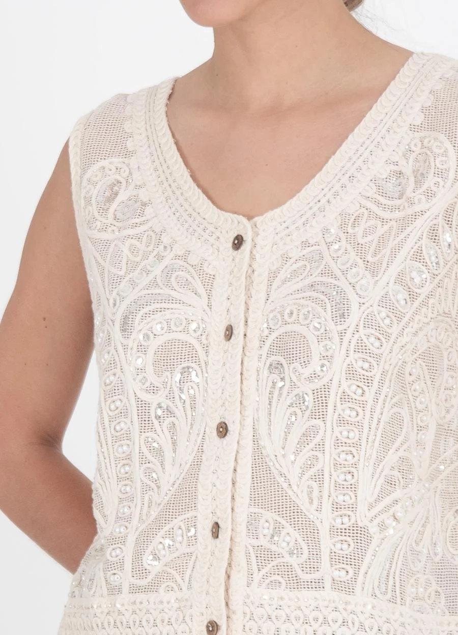 Musculosa cartera bordada con perlas y canutillos