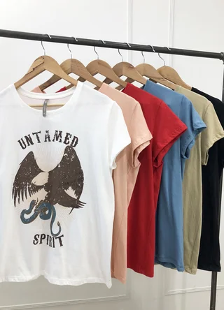Remera UNTAMED  - Vista 4