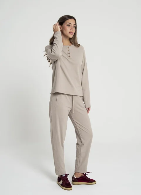 Babucha tejido rustico con costuras 