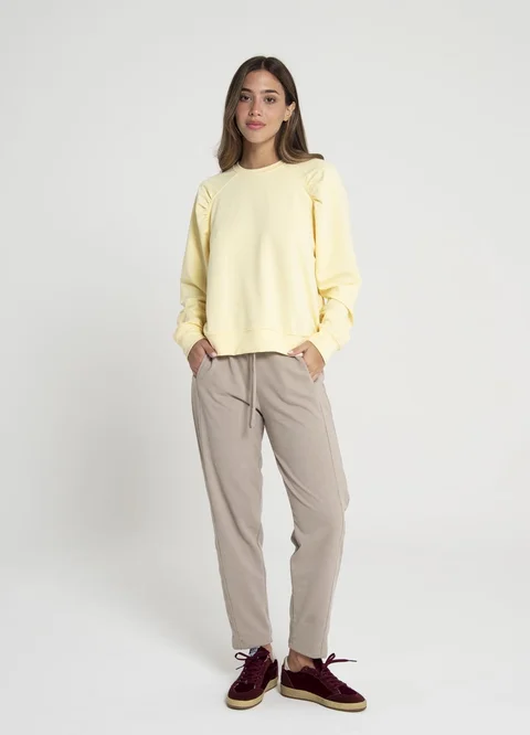 Babucha tejido rustico con costuras 