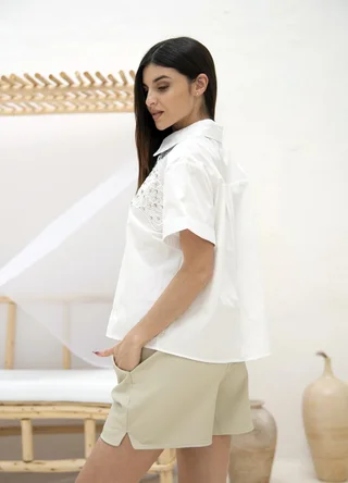 Camisa poplin manga corta con aplique en pecho  - Vista 4