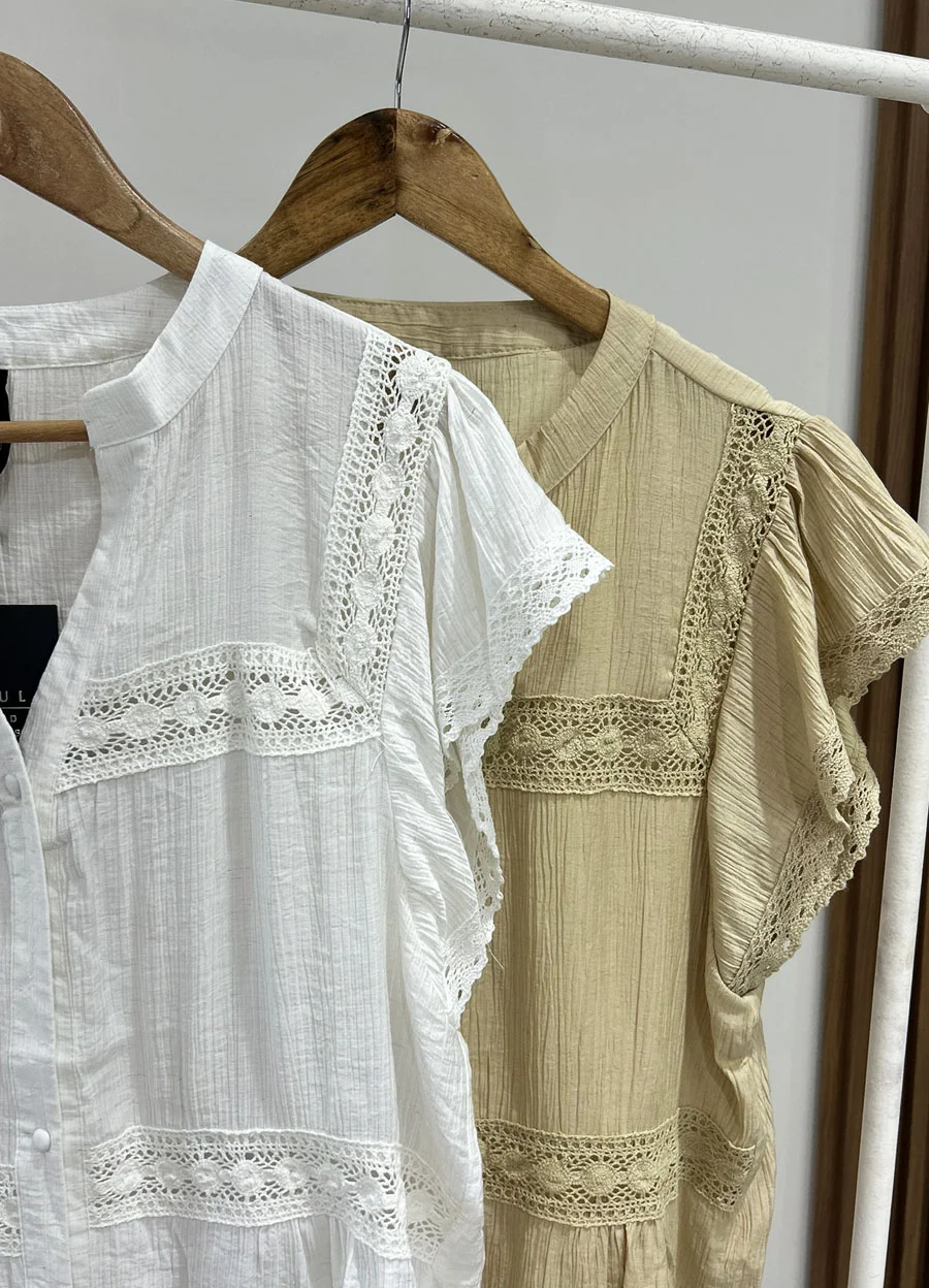 Camisa cuello mao con volados 