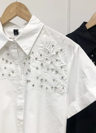 Camisa poplin manga corta con aplique en pecho  - Vista 5