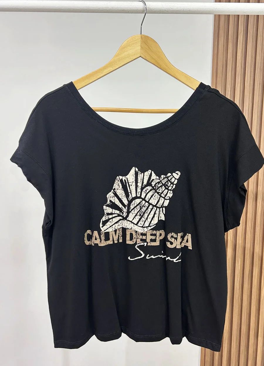 Remera CALM CARACOL