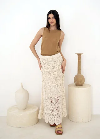 Falda crochet con recortes  - Vista 1