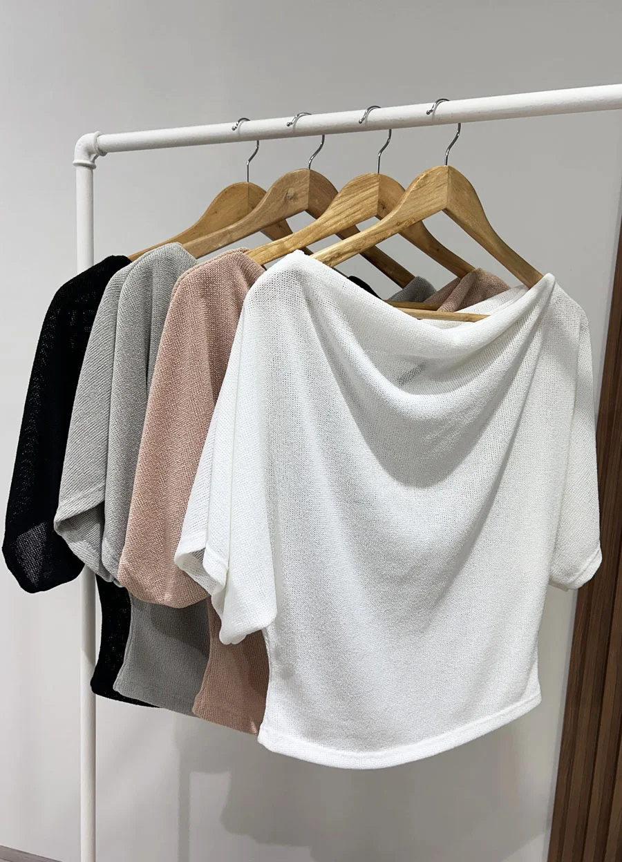 Remera tejida cuello semi bote
