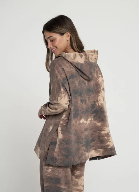 Buzo batik/print con capucha 