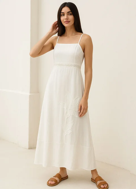 Solero con recorte en cintura y bordado en falda 