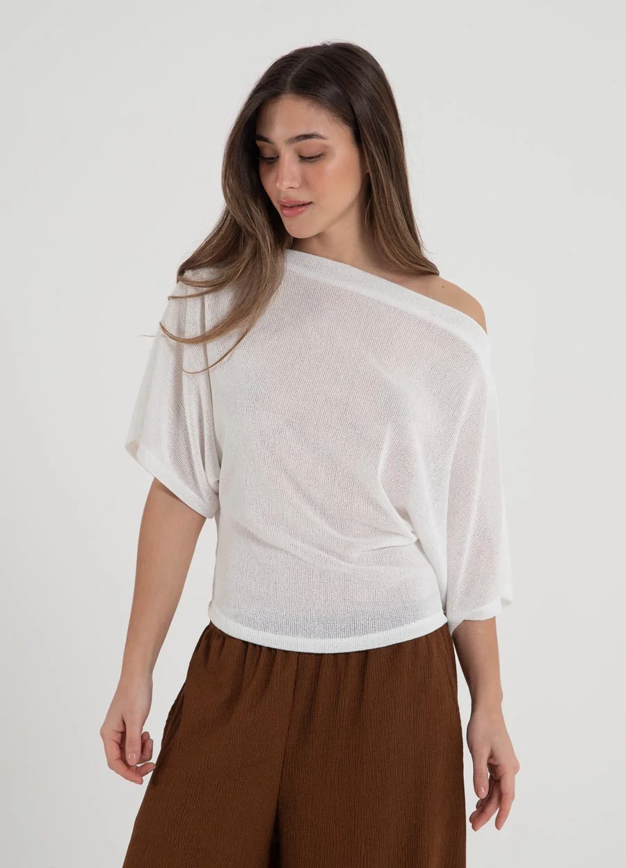 Remera tejida cuello semi bote