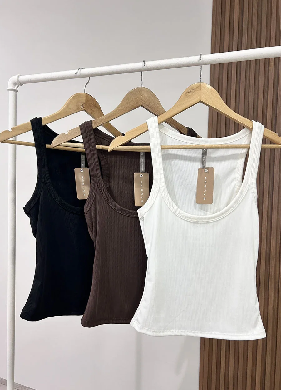 Musculosa morley microfibra ecote cavado 