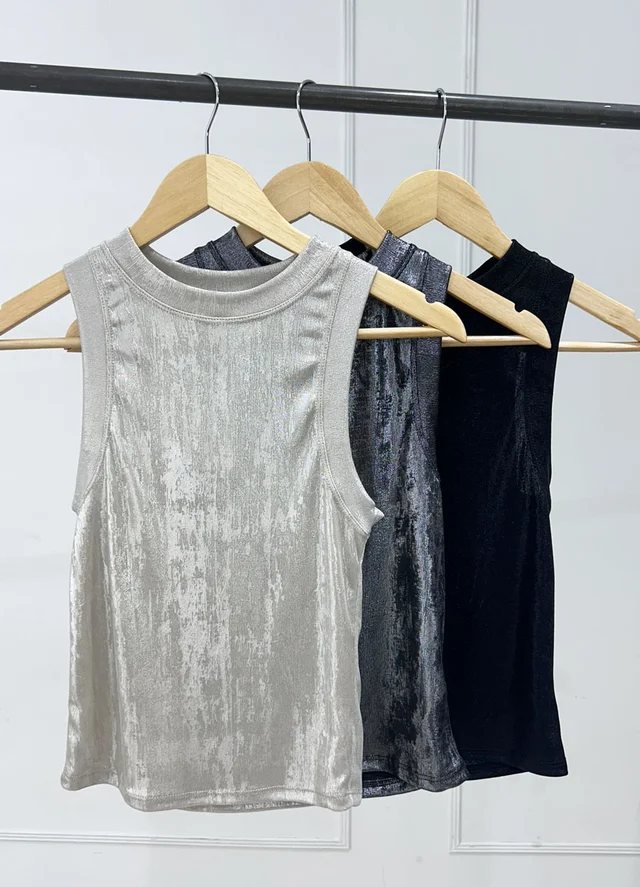 Musculosa metalizada cuello halter 