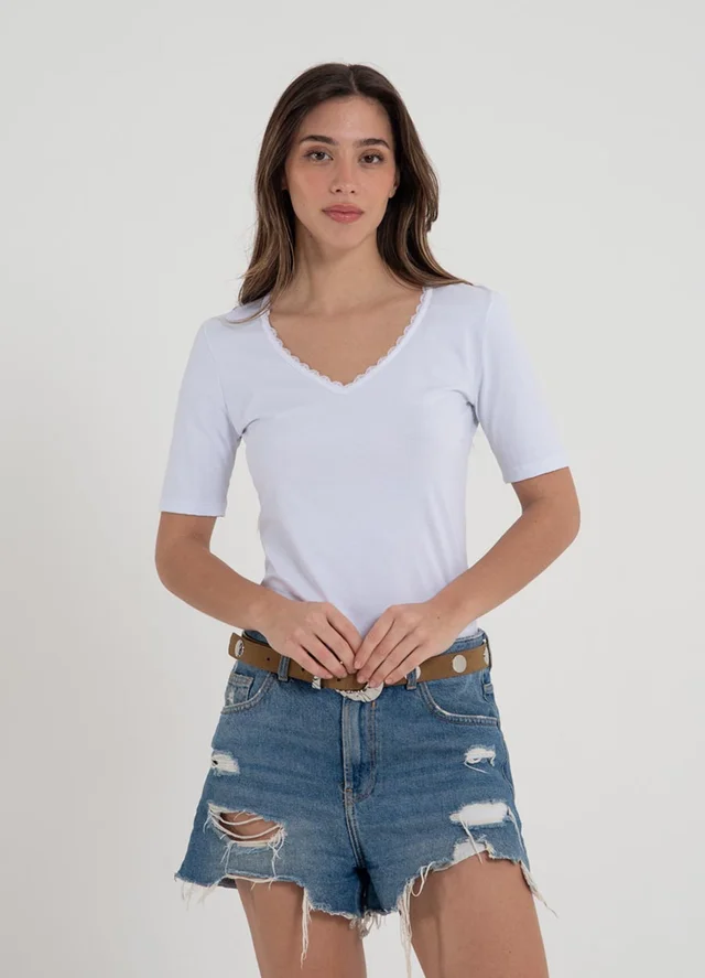 Remera jry spandex escote V con puntilla 