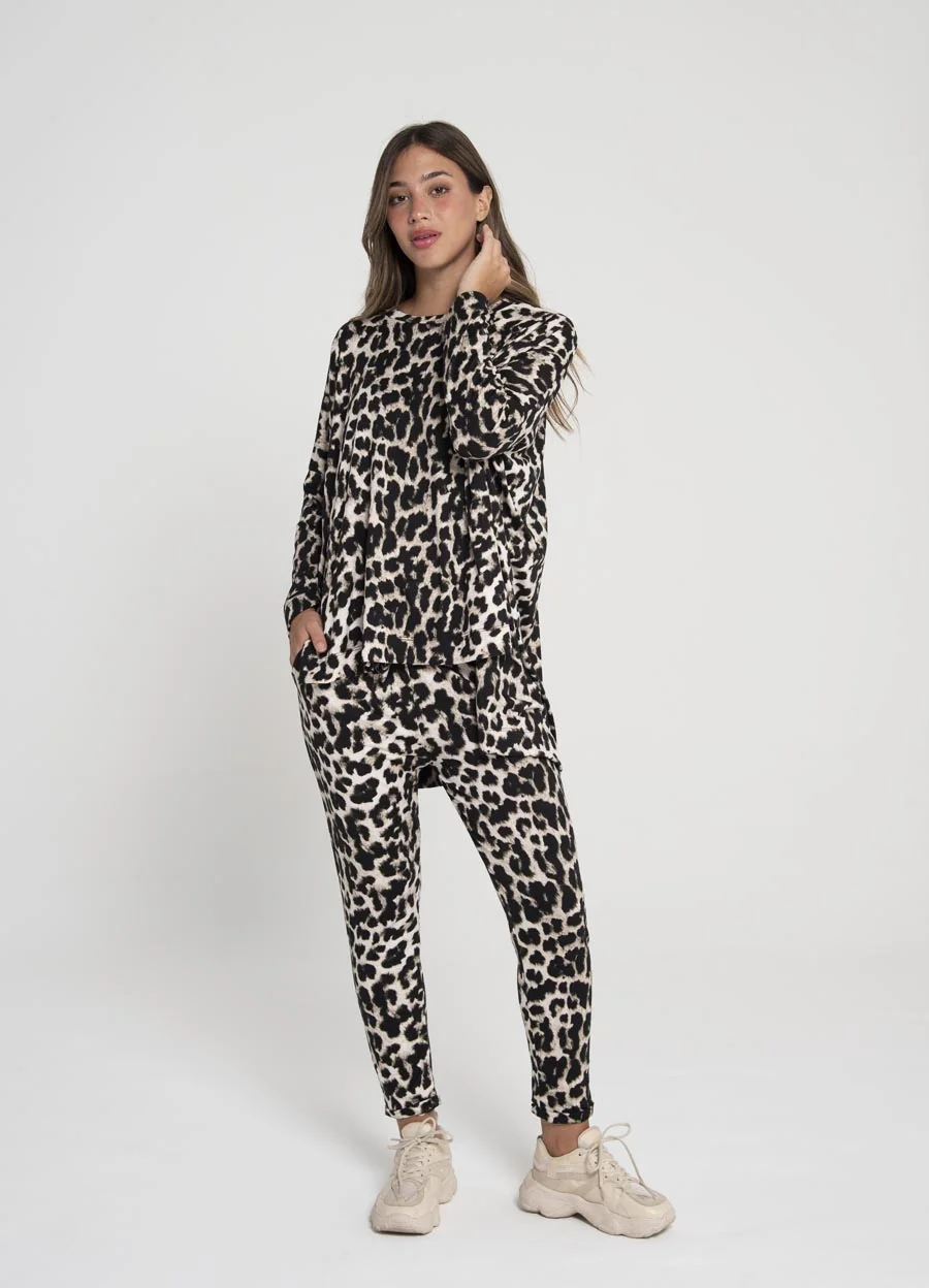 Remeron modal soft estampado irregular tajos delanteros