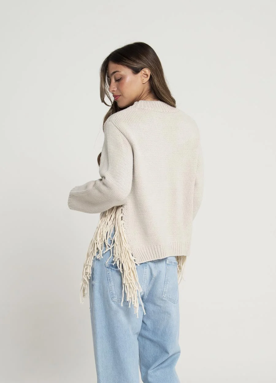 Sweater con flecos laterales 