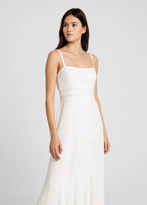 Solero con recorte en cintura y bordado en falda 