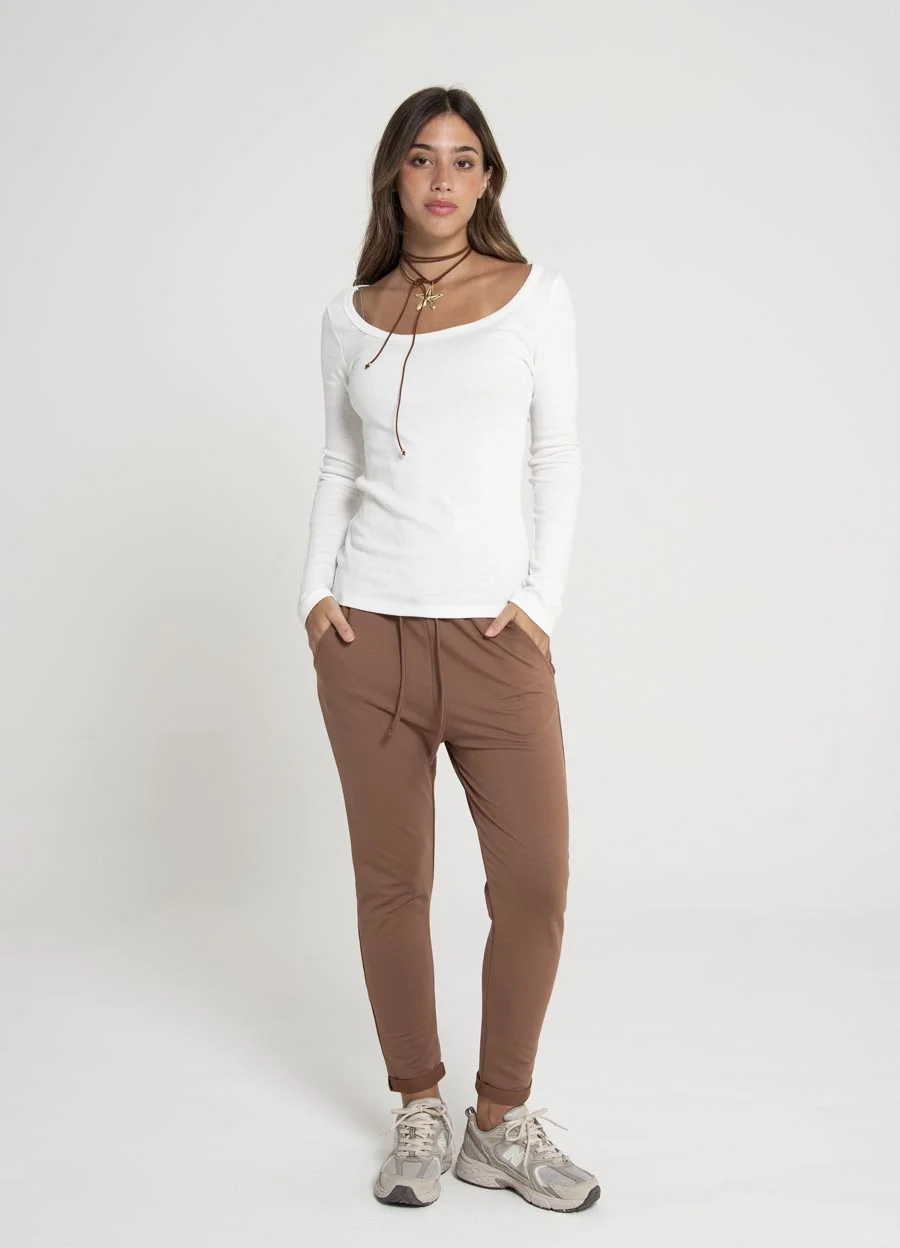 Remera manga larga rib escote cavado 