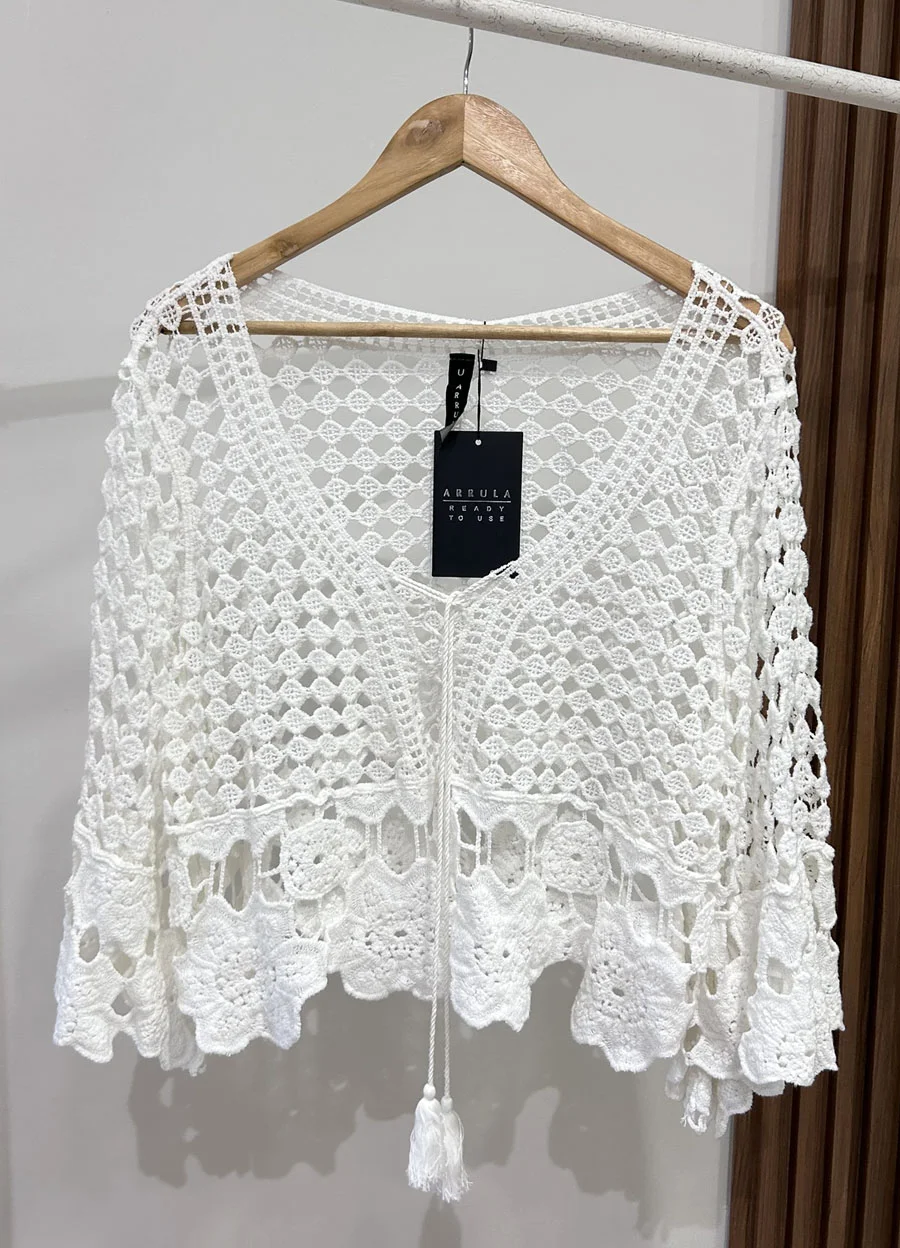 Blusa tejida con cordon 