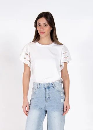 Remera con broderie en manga  - Vista 2