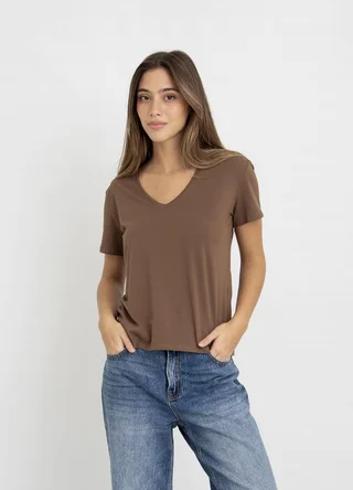 Remera basica escote V  - Vista 1