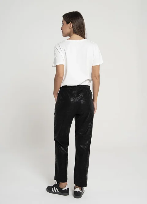 Babucha eco cuero con recortes