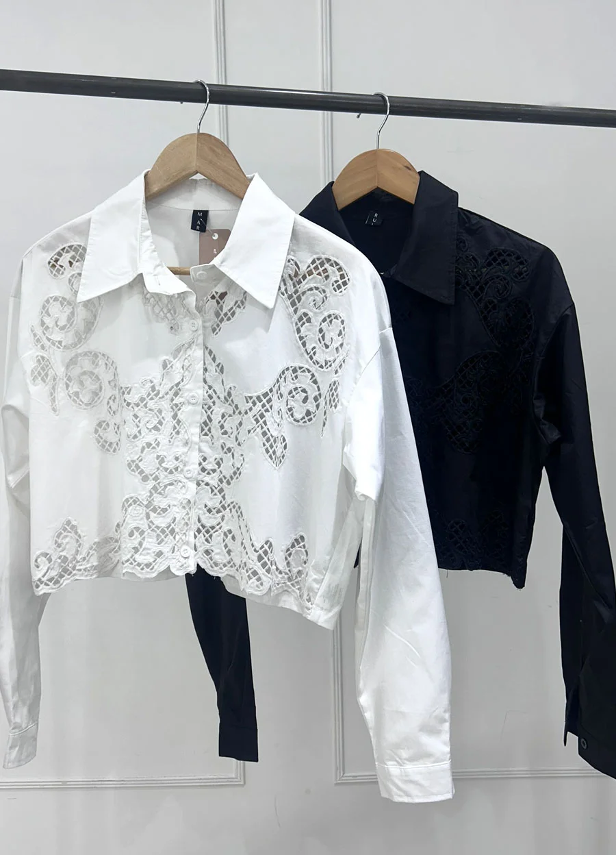 Camisa calada cropped