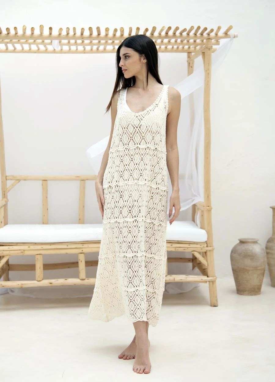 Vestido musculosa crochet con recortes 