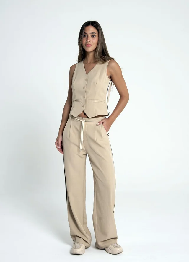 Pantalon sastrero con cordon y detalle lateral 