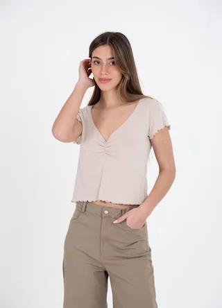 Remera desagujada con frunce  - Vista 5