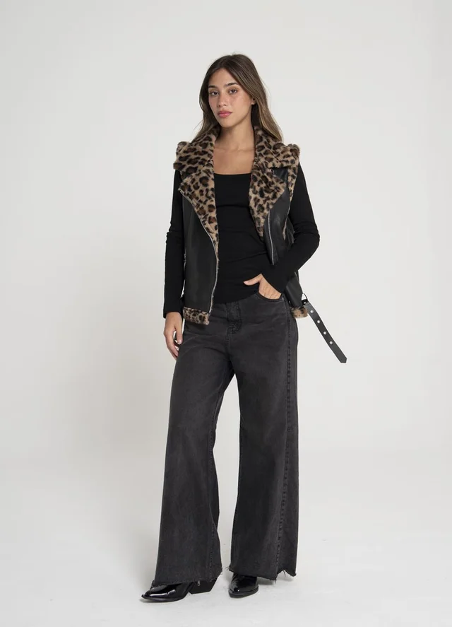 Chaleco eco cuero con piel 