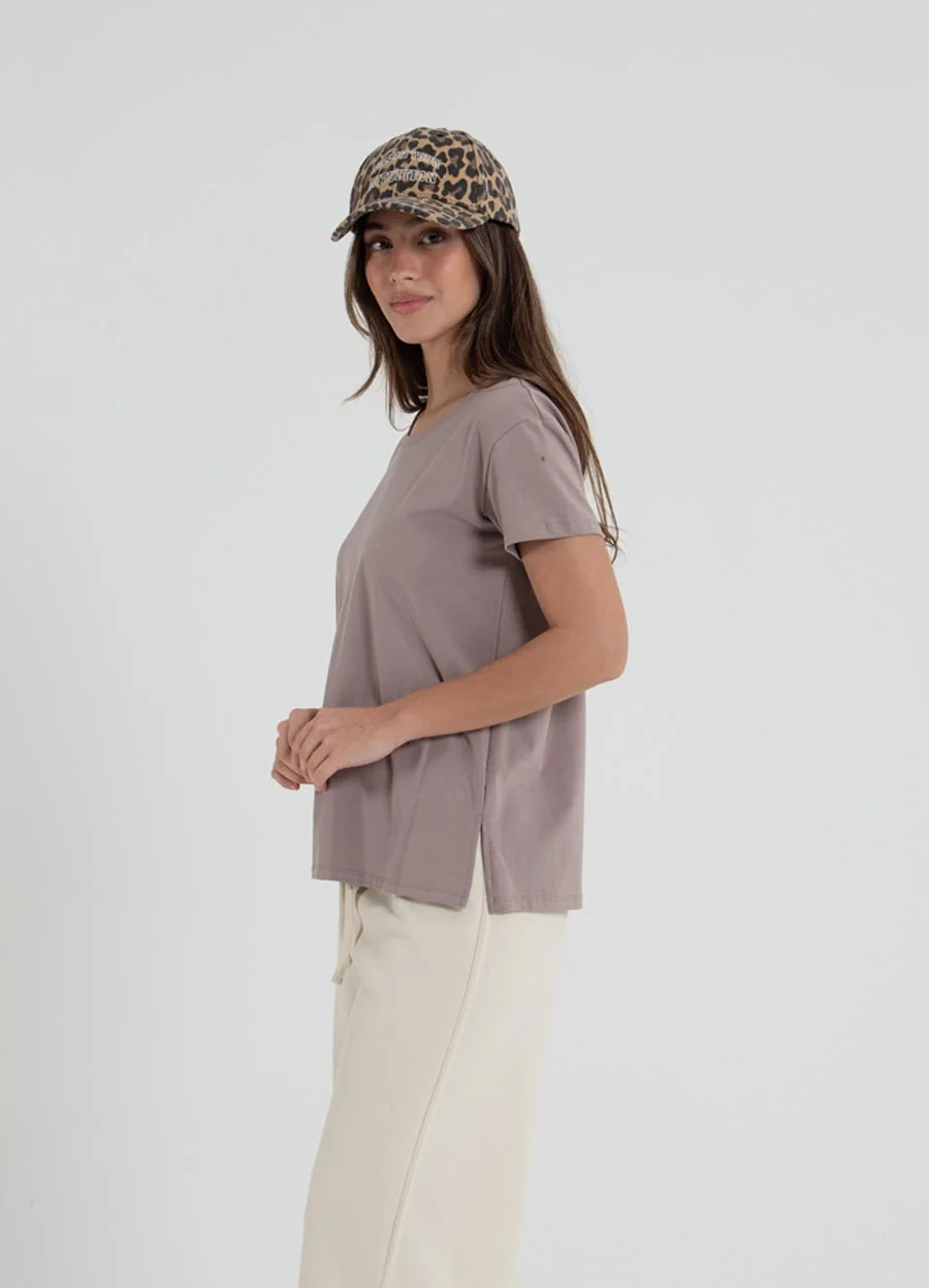 Remera escote redondo c/tajito 