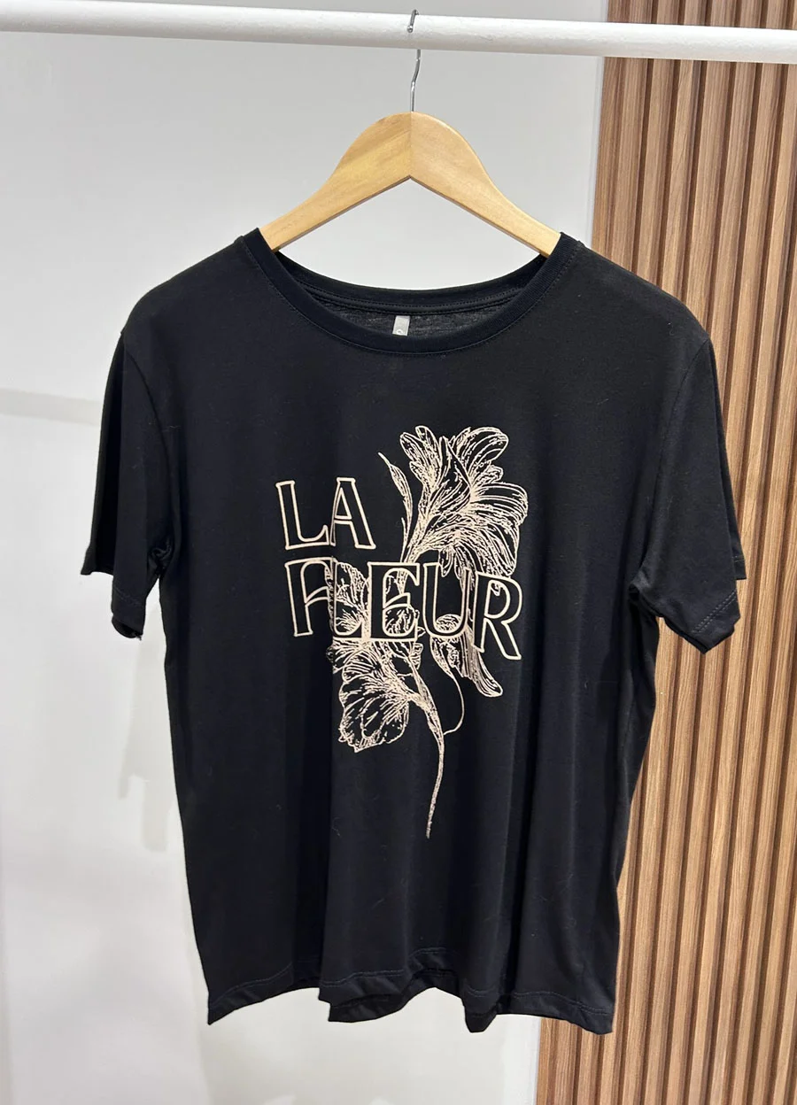 Remera LA FLEUR 