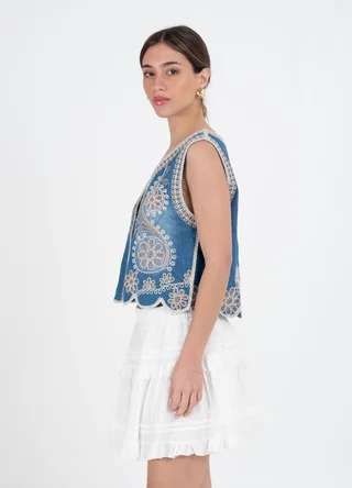 Chaleco denim bordado en tostado  - Vista 4
