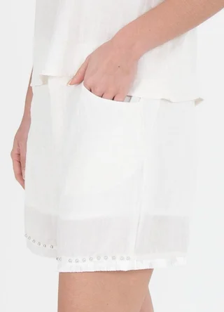 Short con tachas y flequitos  - Vista 5